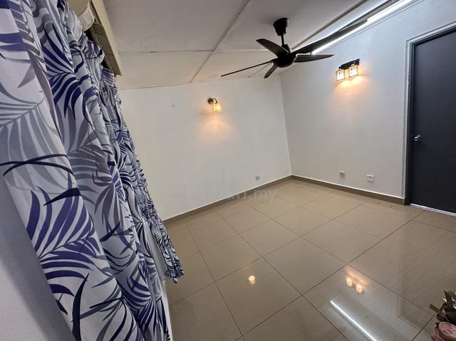 Flat Taman Dagang 1