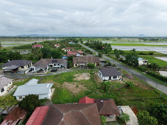Tanah Lot geran individu bangunan Pida 2 untuk dijual 1