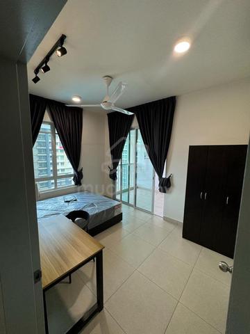 [FEMALE UNIT] Medium Balcony Room for Rent - Suasana Damai Damansara 1