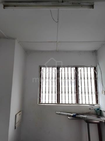 Flat Taman Ungku Tun Aminah 1