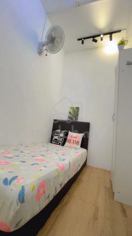 Single Room at Kemuning Aman apartment Zero Deposit Fully Furnish 1