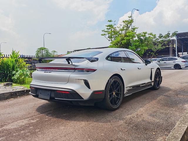 2025 Porsche TAYCAN 0.0 TURBO GT WITH WEISSACH - 4