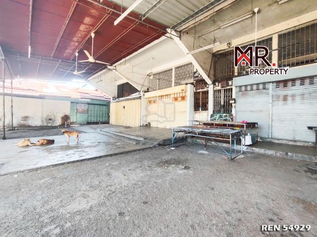 FACING ROAD Ground Floor Shop Lot Pekan Lama FOR RENT 1