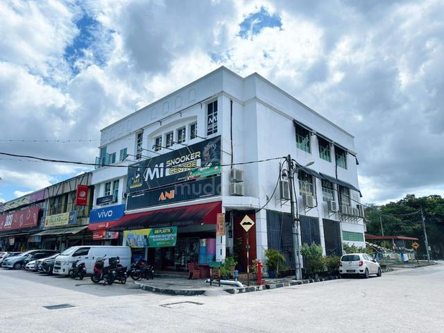 High-Return 3-Storey Corner Shoplot for Sale , Kepala Batas 1