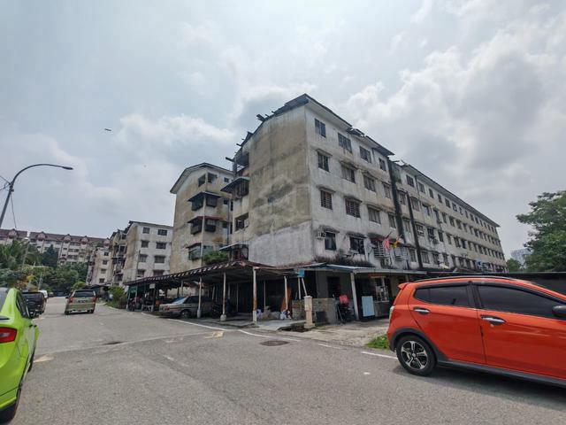 Dahlia Apartments (Bandar Country Homes) 1