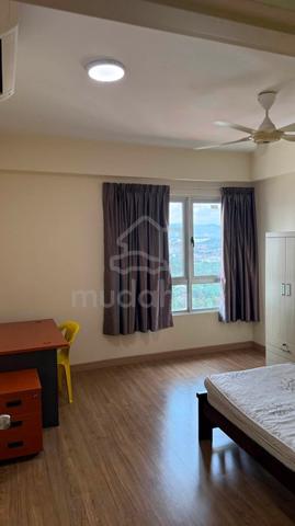 Saville @ Cheras Middle Room For Rent  For  Single  Female . 1
