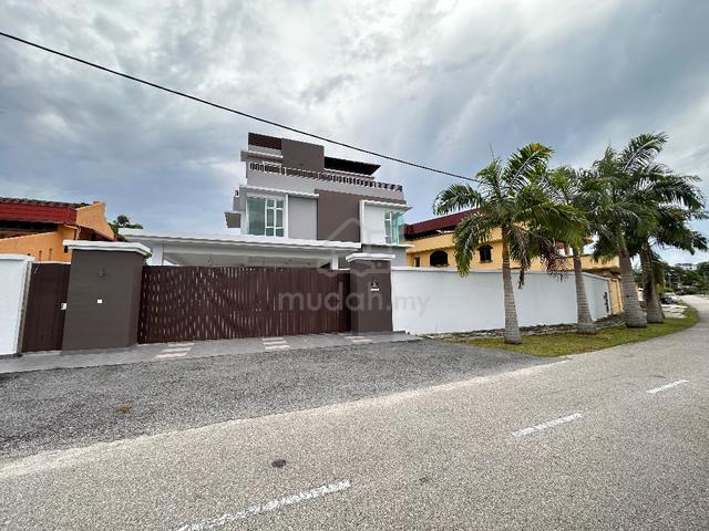 Brand New 3 Storey Bungalow Kampung Merdeka 83000 Batu Pahat 2