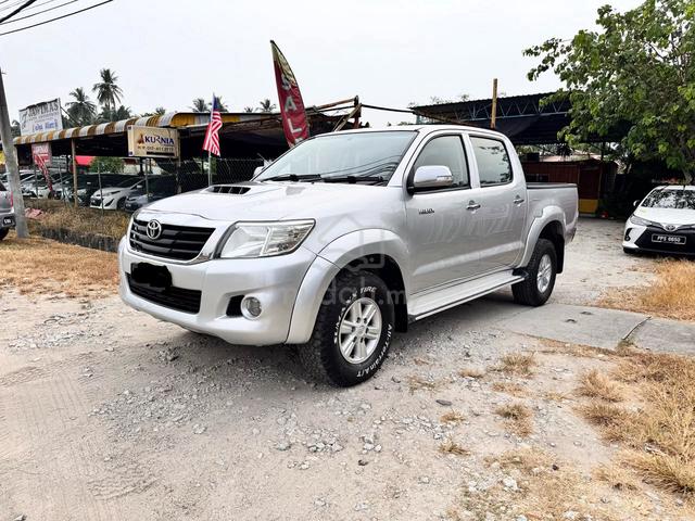2013 Toyota HILUX 2.5 Double Cab At - 3