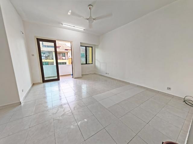 Bandar Tun Hussein Onn Avenue 2 Townhouse [New Paint] [Gated Guarded] 1