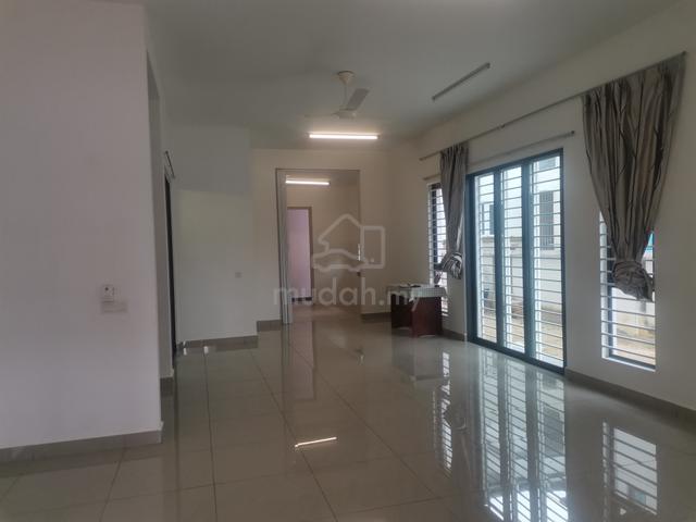 2 storey cluster semi D Bandar Rimbayu, Periwinkle, near Kota Kemuning 1