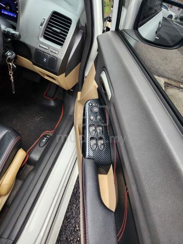 2010 Honda CIVIC 1.8 S-L iVTEC FACELIFT (A) - 4