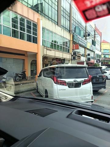 Bandar Puteri 2 Puchong Ground Floor Main Road For Rent 1