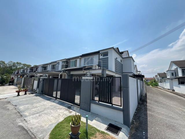 Bandar Parklands klang -Fully Extended & Good Condition End Lot 1