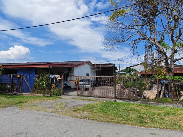 Corner 2885 sqft Freehold Taman Seri Krubong 1sty House, Melaka Utama 1