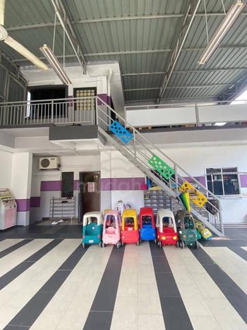 Taman Mount Austin , Double Storey Corner Lot , Extended , 10 Bed 1