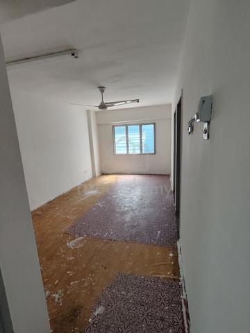 Sri Rakyat Apartment 1