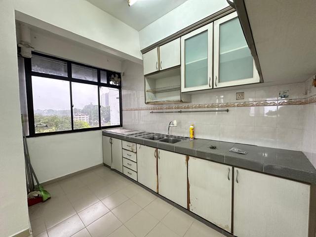 Flat Taman Pelangi Indah 4