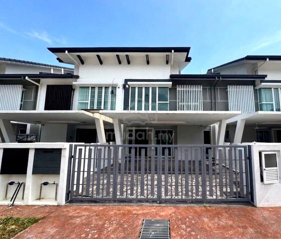 [💥BIGGEST SIZE💥] 2 Storey Terrace Aurora Residence, Cyberjaya 1