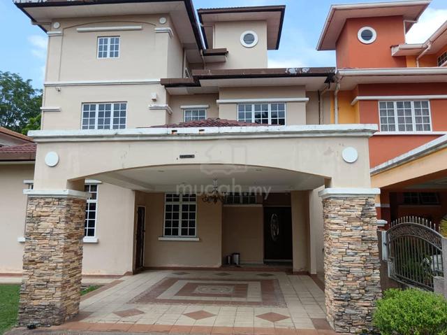 2 1/2 Storey Semi Detached House at Jalan Kuarza, Sek 7, Shah Alam 1