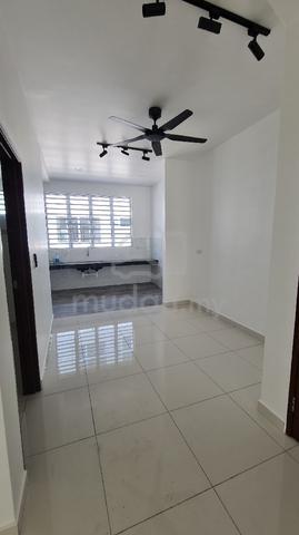 Double Storey Terrace House 5
