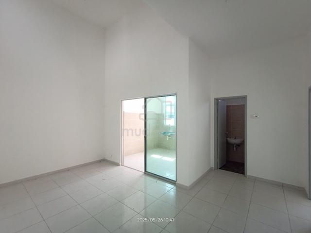 Brand new Semi D for rent at Senawang 3