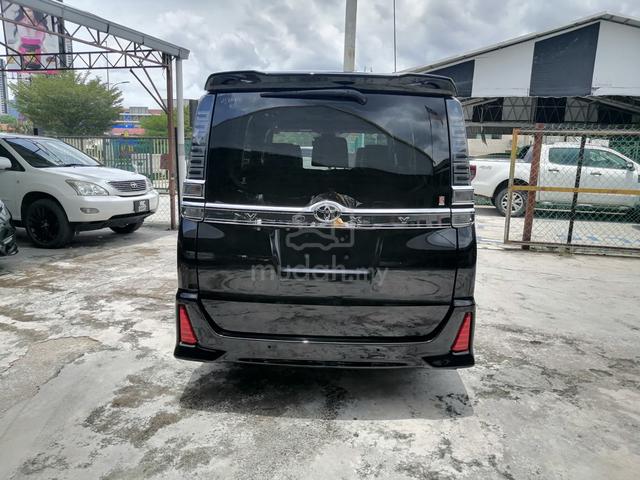 2021 Toyota VOXY 2.0 ZS KIRAMEKI III (A) - 3
