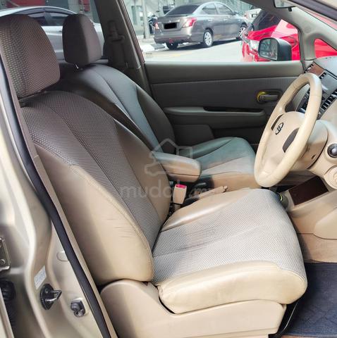 Nissan LATIO 1.8(A)SPORTY EXECUTIVE - 4