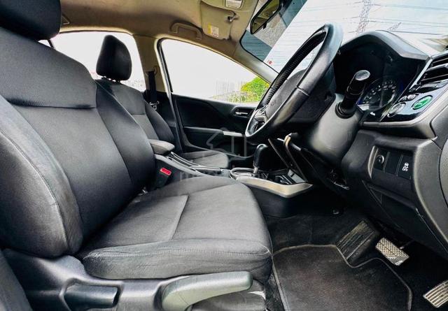-2015-Honda CITY 1.5 V-Spec (A)P/Start - 4
