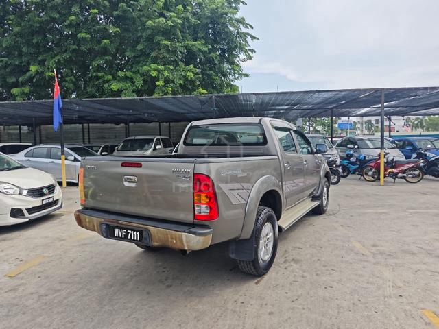 2011 Toyota HILUX 4X4 2.5 (AUTO) - 3