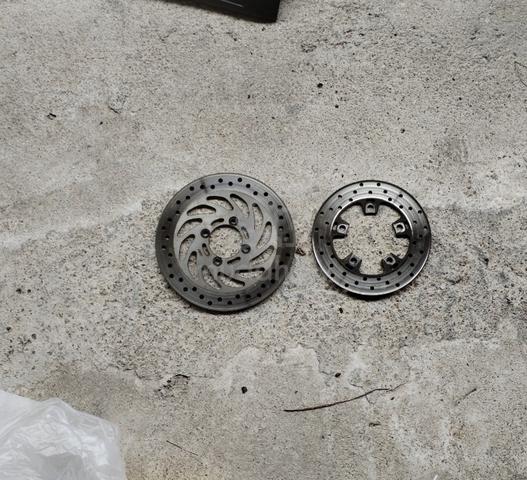 Yamaha Y15zr disc brake pair - photo 2 of 2