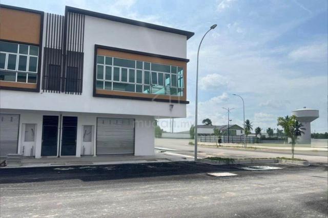 Brand New Shoplot @ Jenjarom Scientex first floor for rent 1