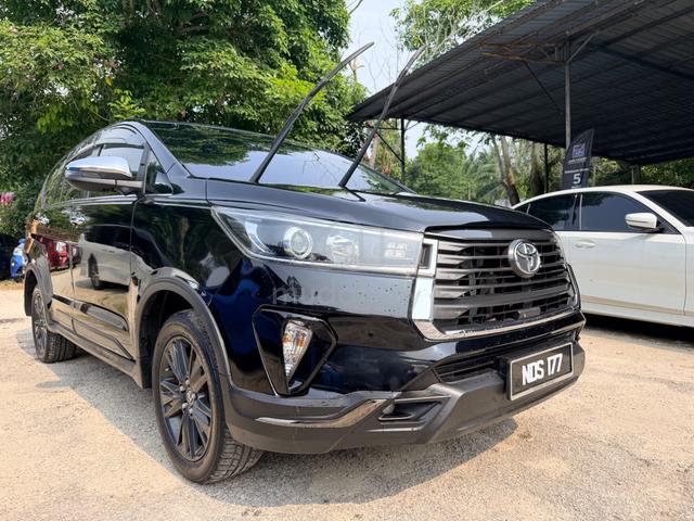 Toyota INNOVA 2.0 X MY17 AN140 (A)-21 - 1