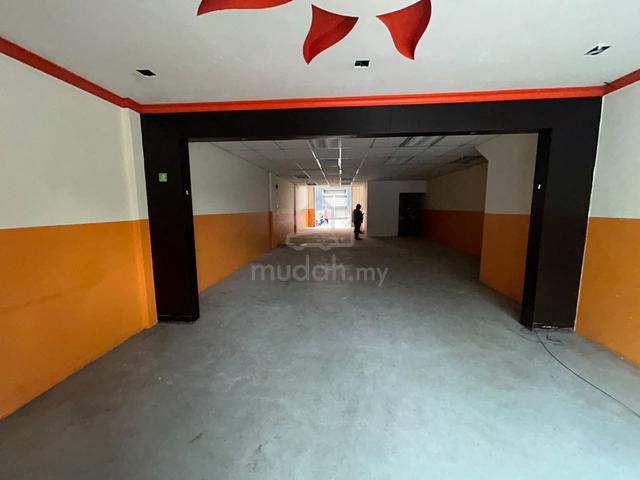 [Ground Floor] Sri muda Shah Alam seksyen 25 GF shoplot 22*75sqft rent 1