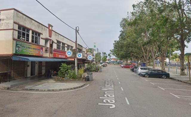 Double Storey Shoplot-Taman Nusantara (Endlot Rare Unit) 1