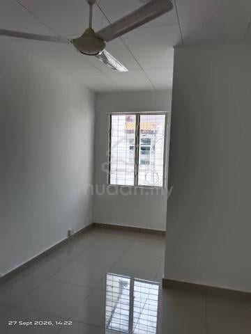 Sunway Tunas 2 sty Terrace FOR RENT for Basic Condition , Bayan Baru 1