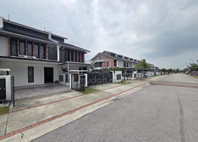 BIG SIZE & RENOVATED - 2 Storey Elmina 2 Denai Alam, Shah Alam 1