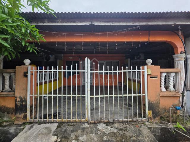 Teres Setingkat Di Taman Seri Mahkota Aman Batu 11 Kuantan 1