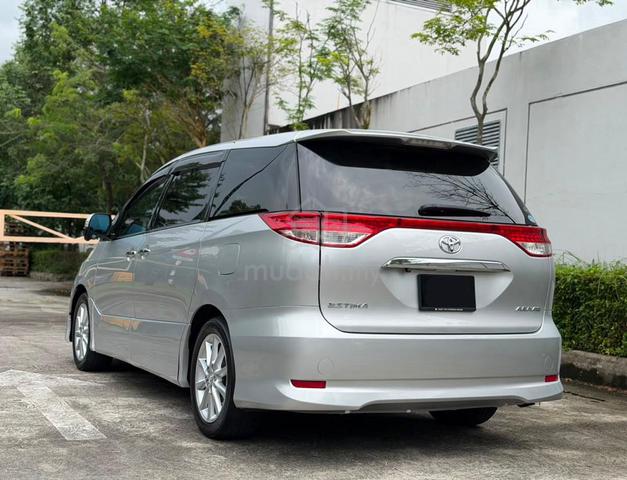 GOOD CONDITION 2011 Toyota ESTIMA 2.4 AERAS (A) - 2