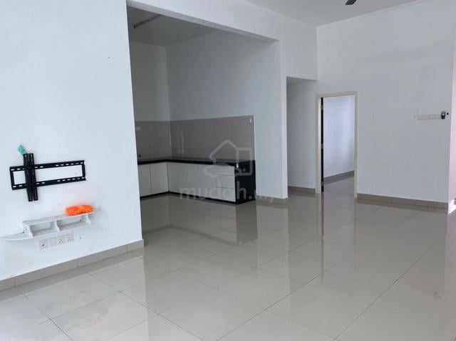 Sunway Wellesley Townhouse Lower Unit For Rent 4 Airconds 1