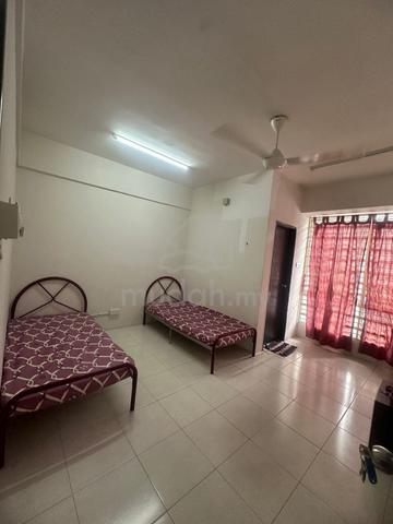 Room for rent in Hijauan Heights (Female only) 1