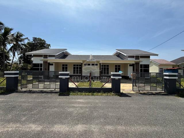 2 Unit Rumah Semi-D 1 Tingkat Berdekatan Pantai Air Tawar, Kuala Besut 1