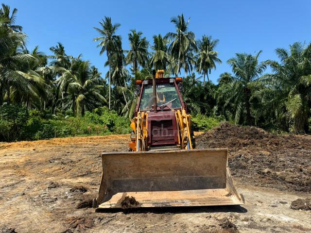 Backhoe Case 580K - photo 3 of 3