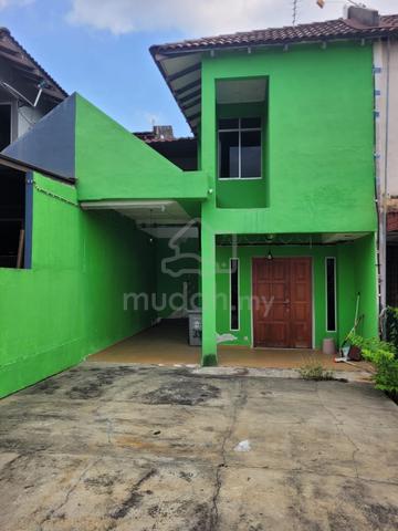 Double Storey Terrace Intermediate Taman Desa Melor, Senawang N9. 1