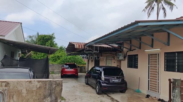 Rumah Kampung berkembar 1 1