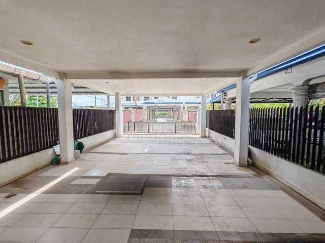 2 Storey House Tanah Luas dan Jaga Rapi di Petagas Putatan For Sale 1