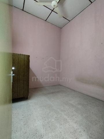 Sungai Siput Town FREEHOLD  Double Storey House for Sale 5