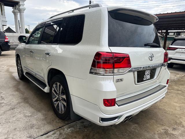 2015 Toyota Land Cruiser ZX 4.6 (A) FULLY LOADED - 3