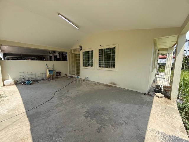 Taman Angsana 4068sqft corner house for sale @ Kolombong, Iramanis,ina 1