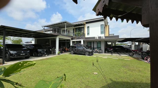 2 Storey Cluster Corner Lot @ Austin Duta 1