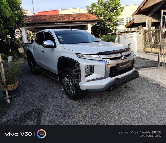 2019 Mitsubishi TRITON 2.4 VGT A/T PREMIUM (A) - 1